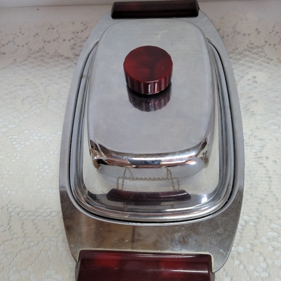 Stainless steel and Bakelite butter dish - Picture 2 of 5